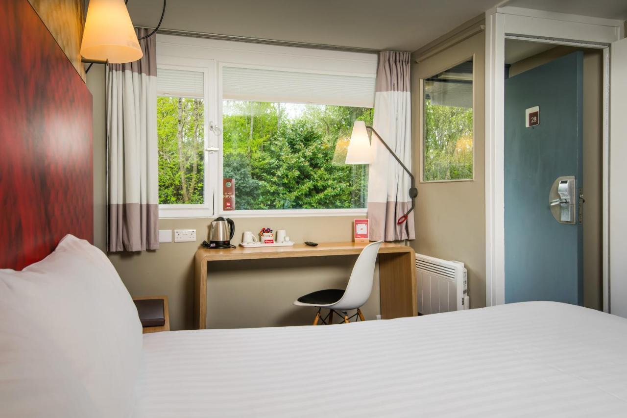 Ibis Plymouth Hotel Bagian luar foto