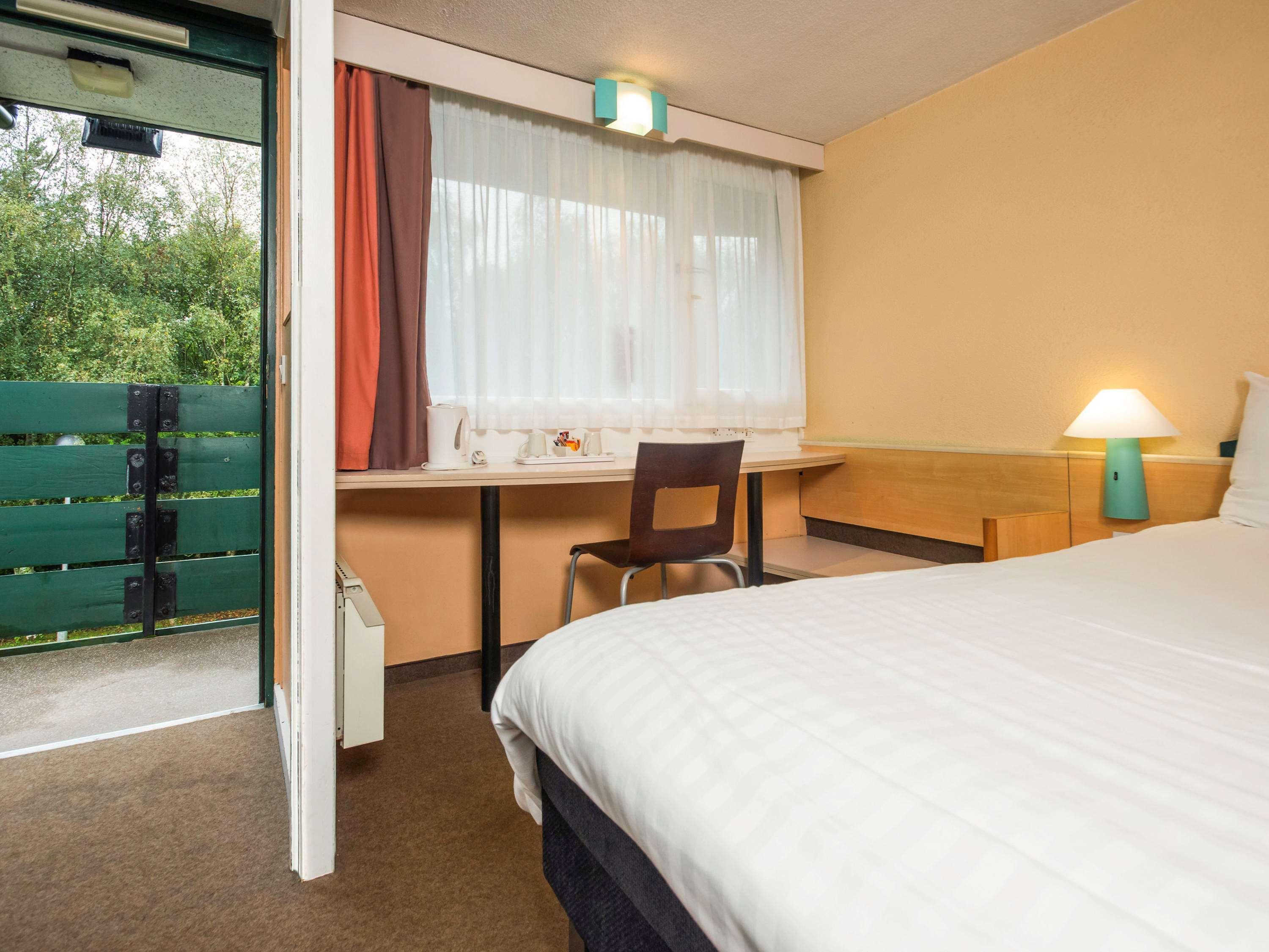 Ibis Plymouth Hotel Bagian luar foto