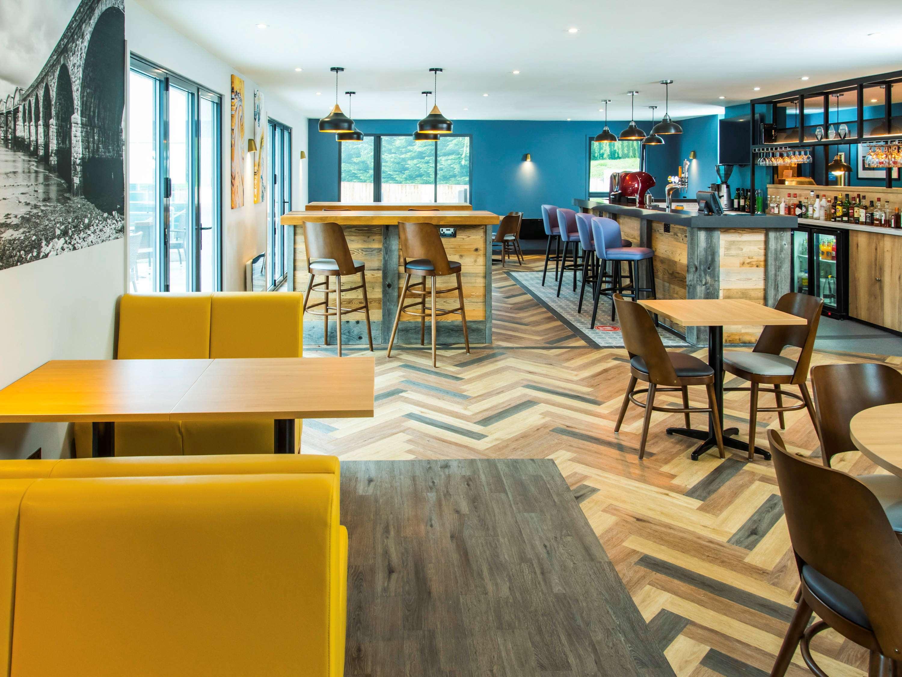 Ibis Plymouth Hotel Bagian luar foto