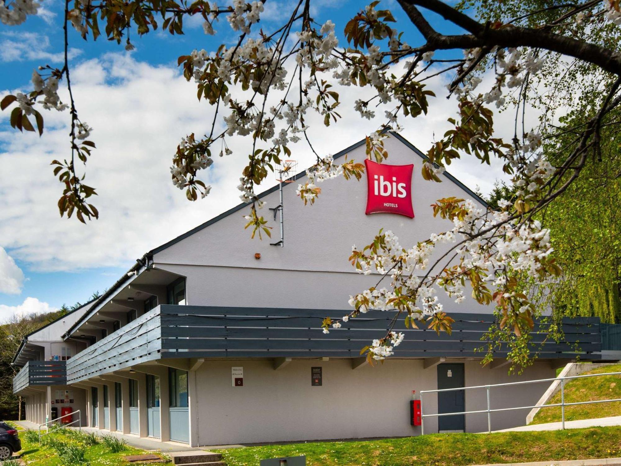 Ibis Plymouth Hotel Bagian luar foto