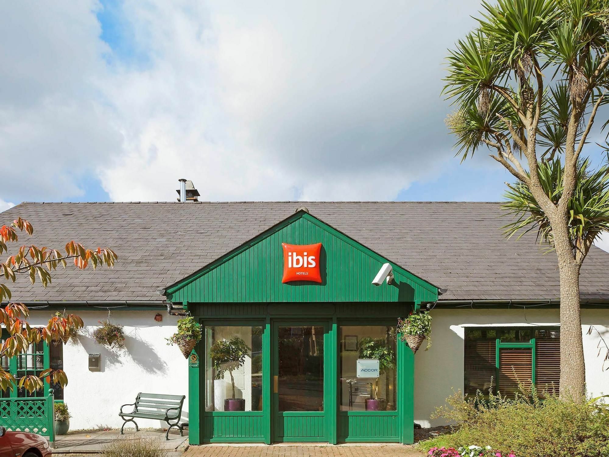 Ibis Plymouth Hotel Bagian luar foto